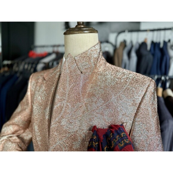 NWT INCREDIBLE One-of-a-Kind Coral Floral Peak Lapel Tom Ford Suit 38R US/48R IT - Picture 9 of 16